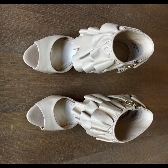 Kirna Zabete at Nine West Alitra Heels - Picture 5 of 7